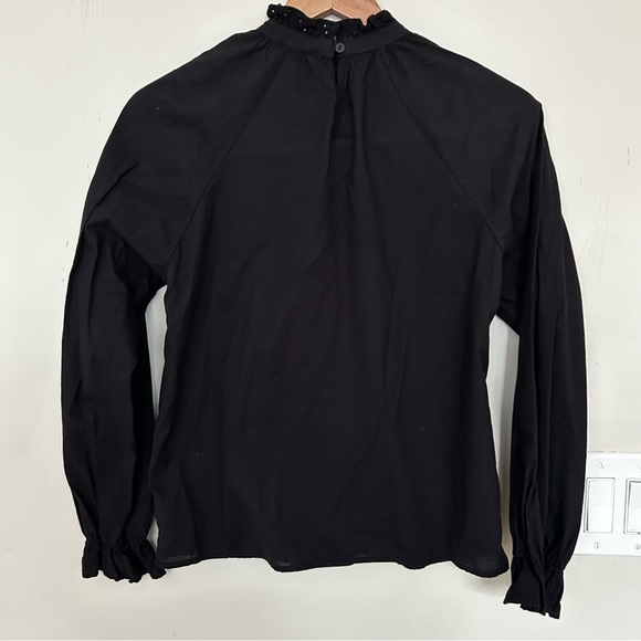 Saks Fifth Avenue Black Lace raffle long sleeves Blouse. Size XSP - Picture 4 of 6